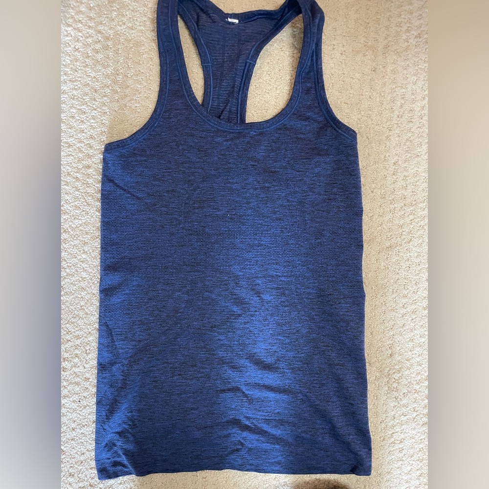 LuluLemon Swiftlytech racer back tank. Size 6